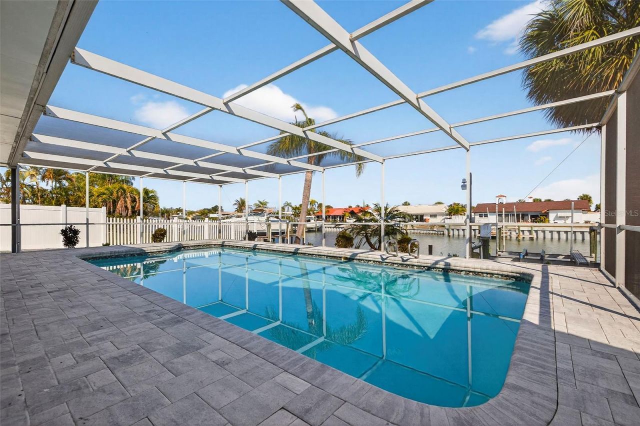 4426 43rd Street S, Saint Petersburg, FL 33702 Photo