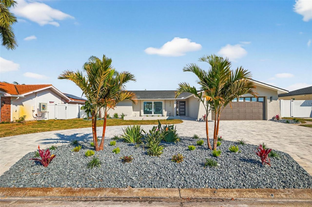 4426 43rd Street S, Saint Petersburg, FL 33702 Photo