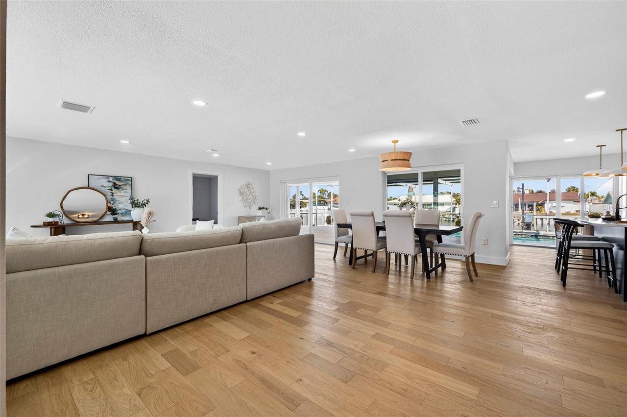 4426 43rd Street S, Saint Petersburg, FL 33702 Photo