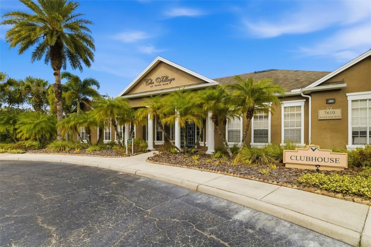 8933 Manor Loop, Unit 205, Lakewood Ranch, FL 34202 Photo