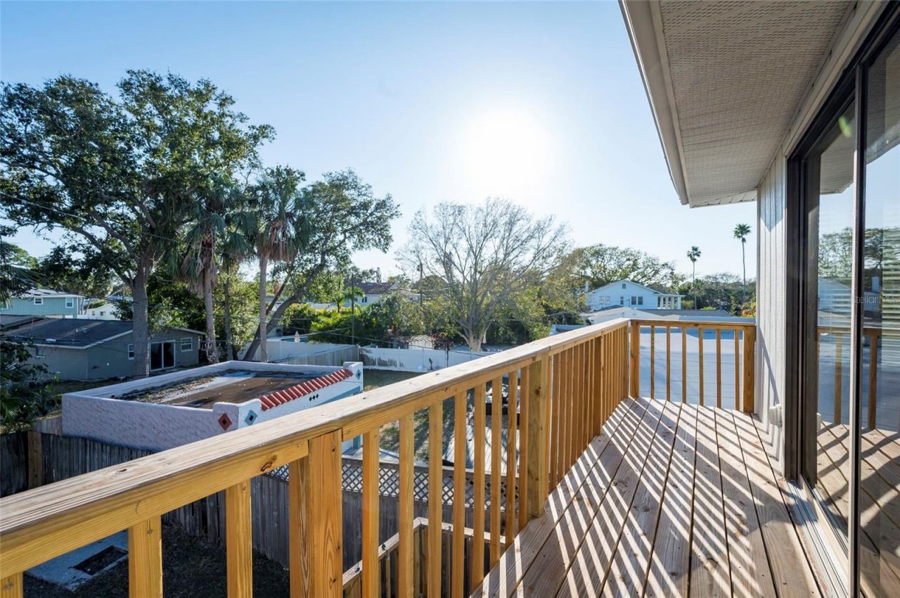 1870 Nebraska Avenue Ne, Saint Petersburg, FL 33703 Photo