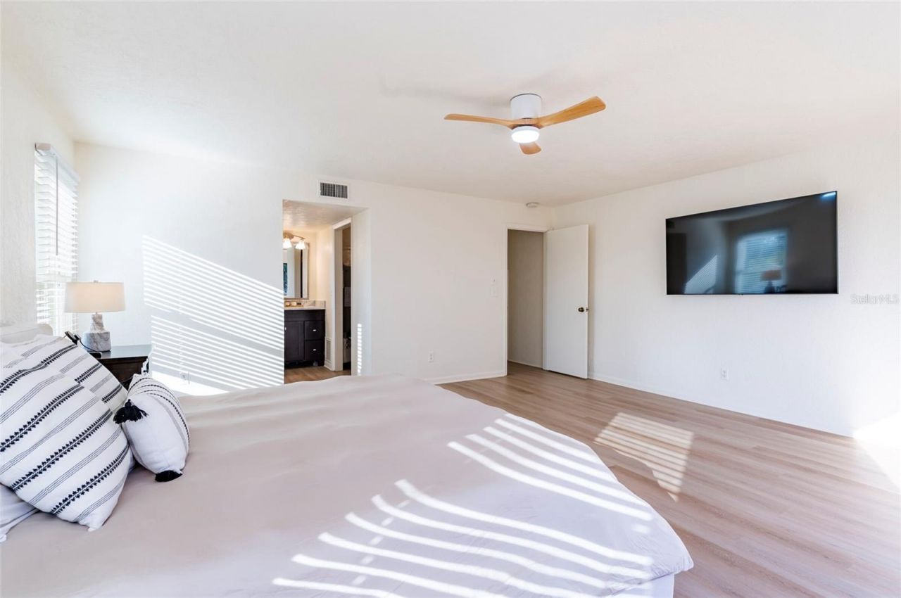 1870 Nebraska Avenue Ne, Saint Petersburg, FL 33703 Photo