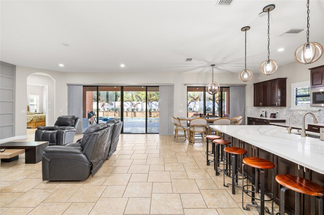 10902 Charmwood Drive, Riverview, FL 33569 Photo