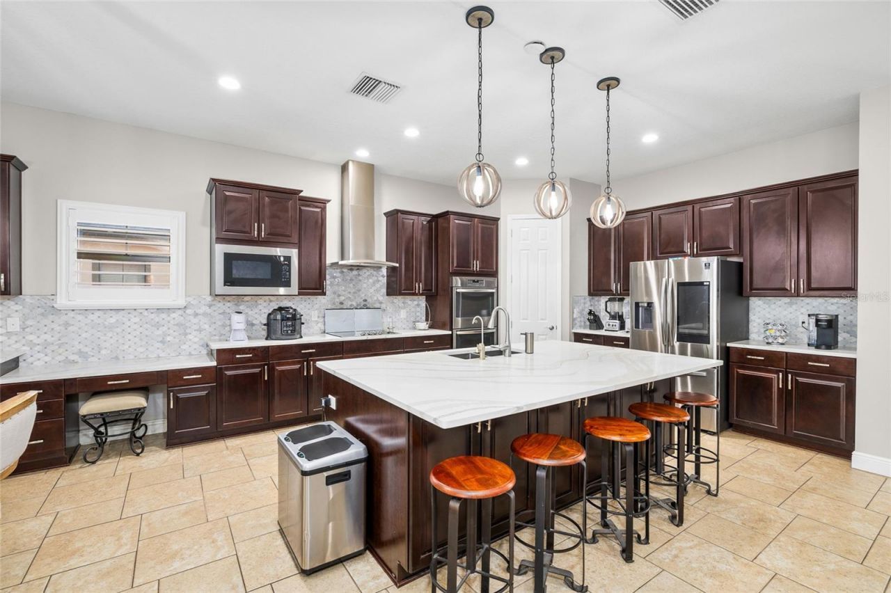 10902 Charmwood Drive, Riverview, FL 33569 Photo