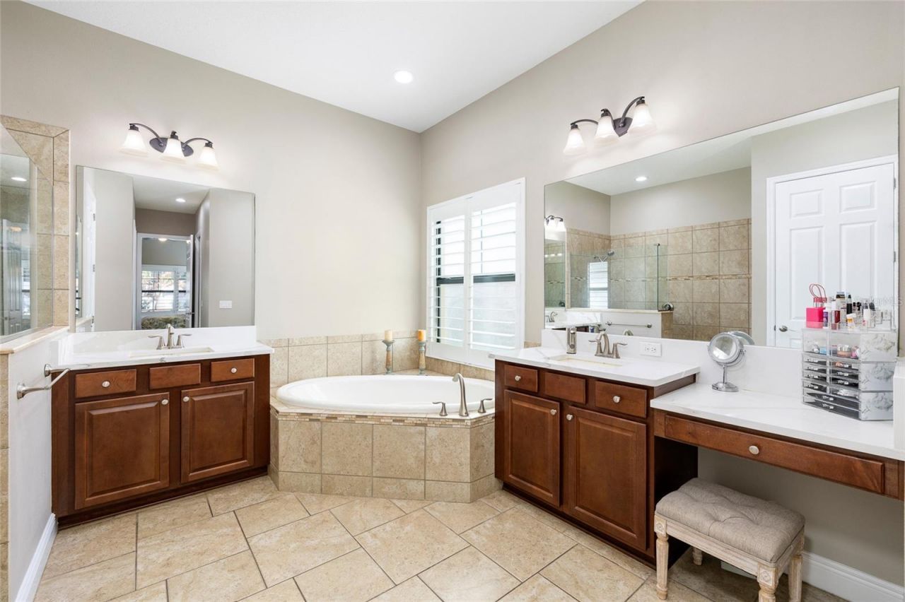 10902 Charmwood Drive, Riverview, FL 33569 Photo