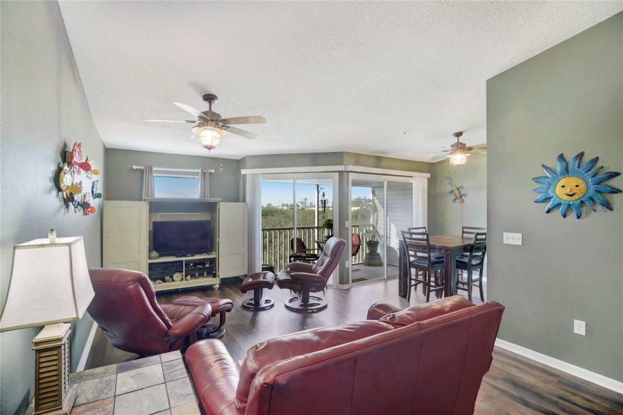 3607 E Bay Drive, Unit 211, Holmes Beach, FL 34217 Photo