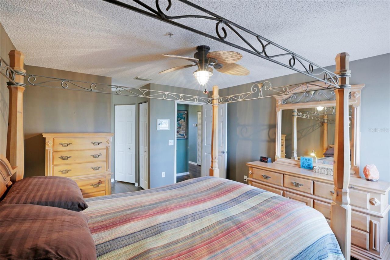 3607 E Bay Drive, Unit 211, Holmes Beach, FL 34217 Photo