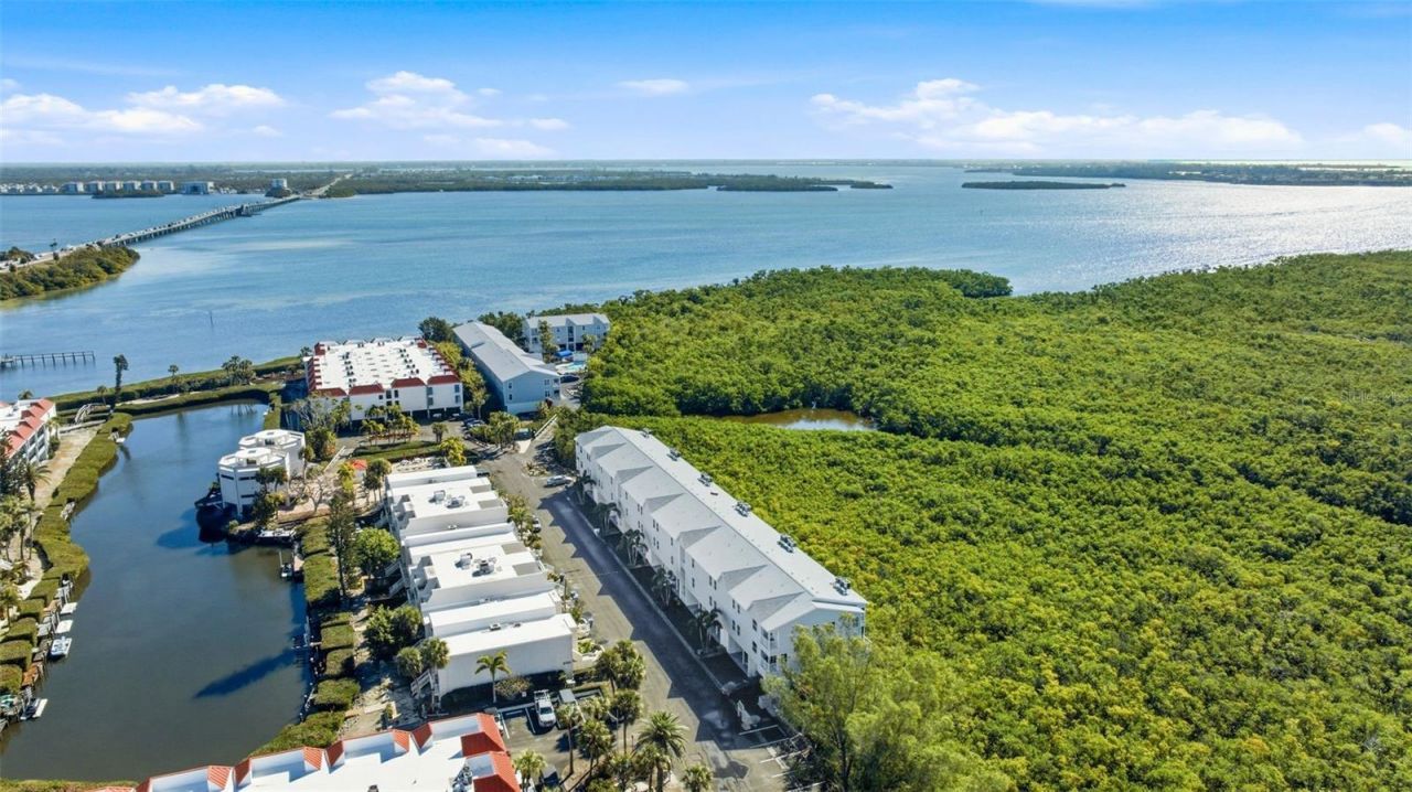 3607 E Bay Drive, Unit 211, Holmes Beach, FL 34217 Photo