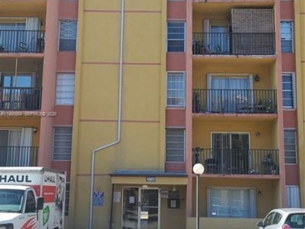 4801 NW 7 ST, Unit 209-16, Miami, FL 33126