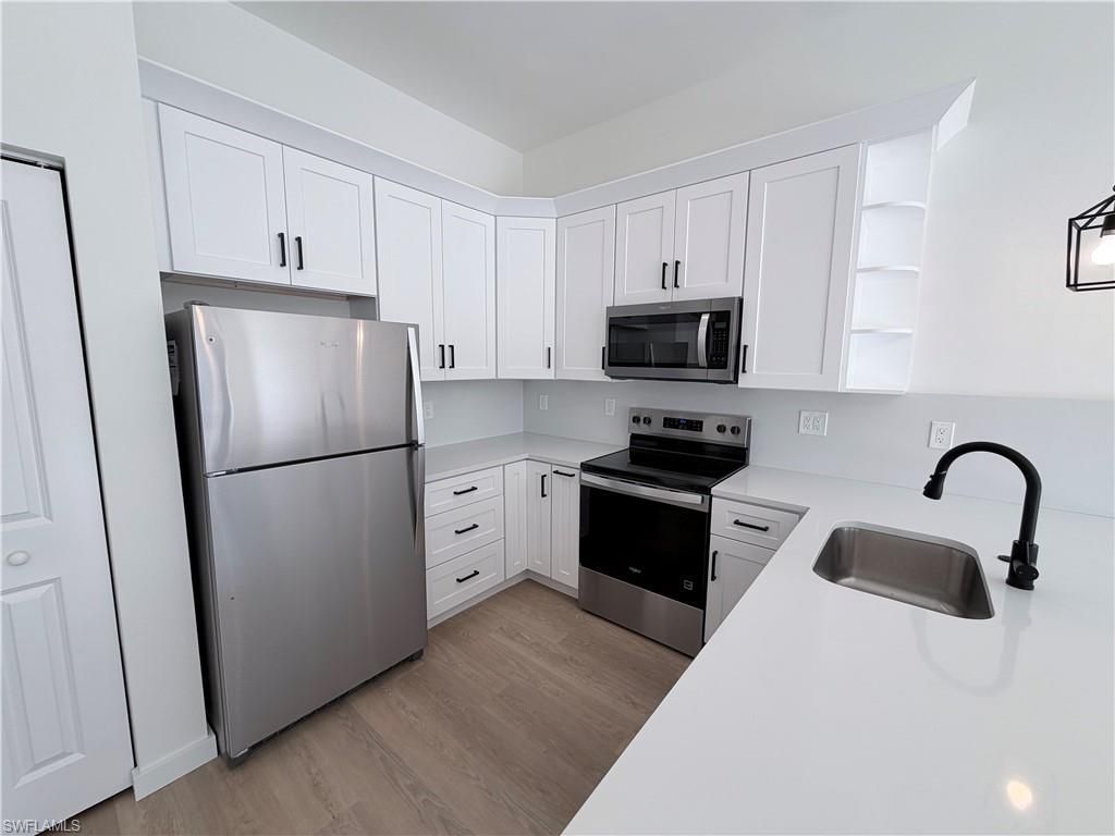 542/544 SE 6th Ter, Cape Coral, FL 33990 Photo