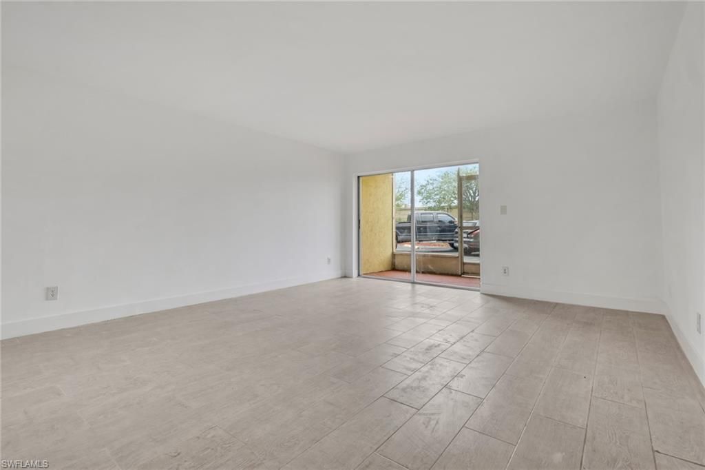 2366 E. Mall Dr, Unit Apt. 101, Fort Myers, FL 33901 Photo