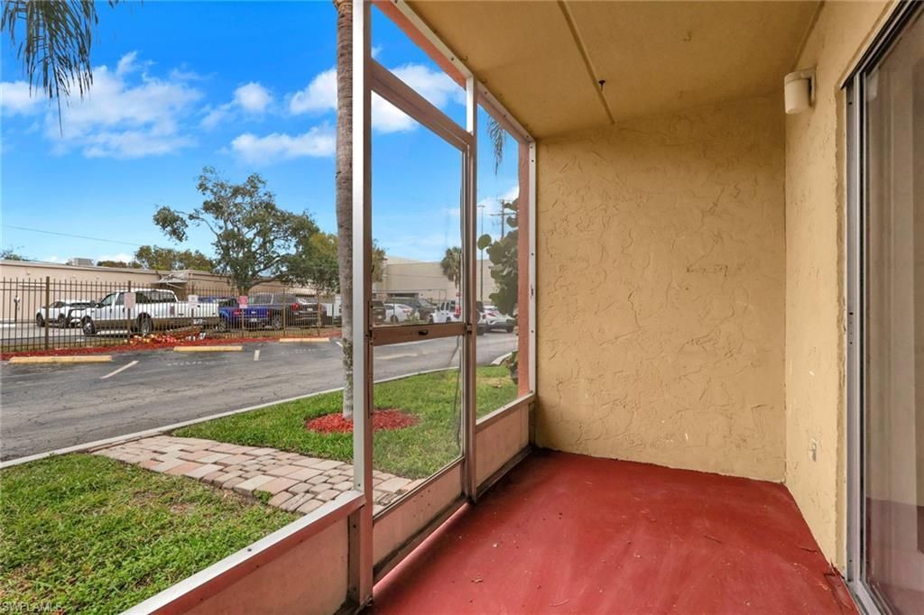 2366 E. Mall Dr, Unit Apt. 101, Fort Myers, FL 33901 Photo