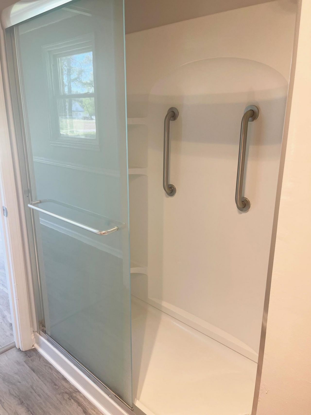 490 Circle M Rd. Photo 8