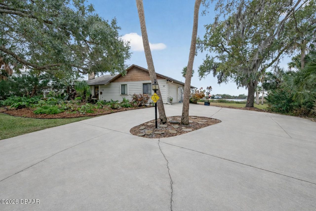 2940 Sunset Drive, New Smyrna Beach, FL 32168 Photo