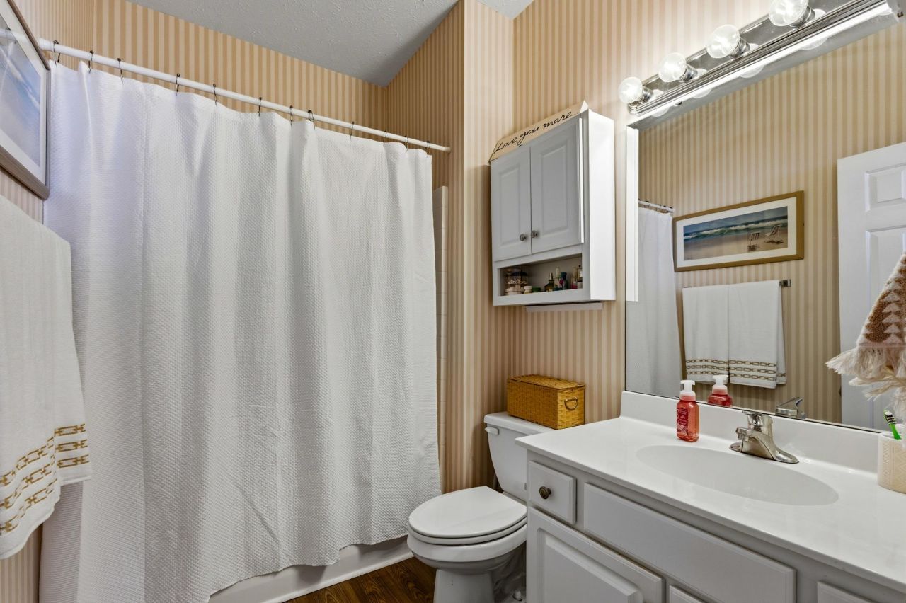 901 West Port Dr.  Photo 14