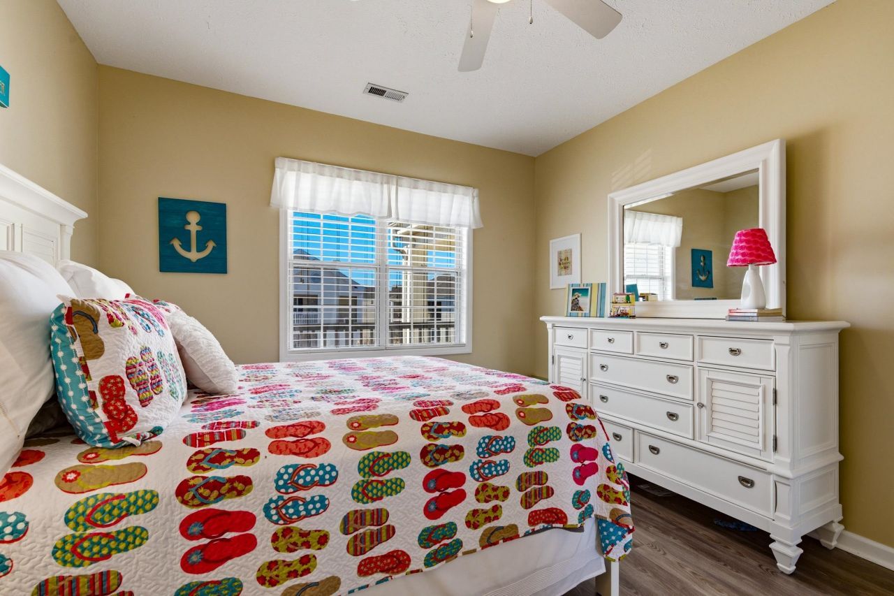 901 West Port Dr.  Photo 16