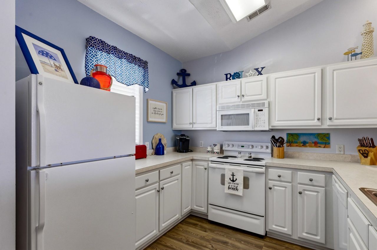 901 West Port Dr.  Photo 4