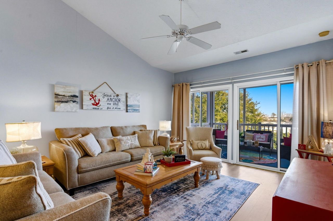 901 West Port Dr.  Photo 8