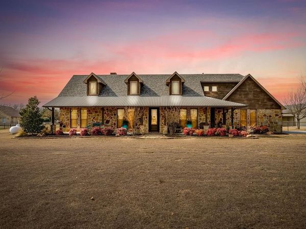 160 Goodnight Trail, Rhome, TX 76078