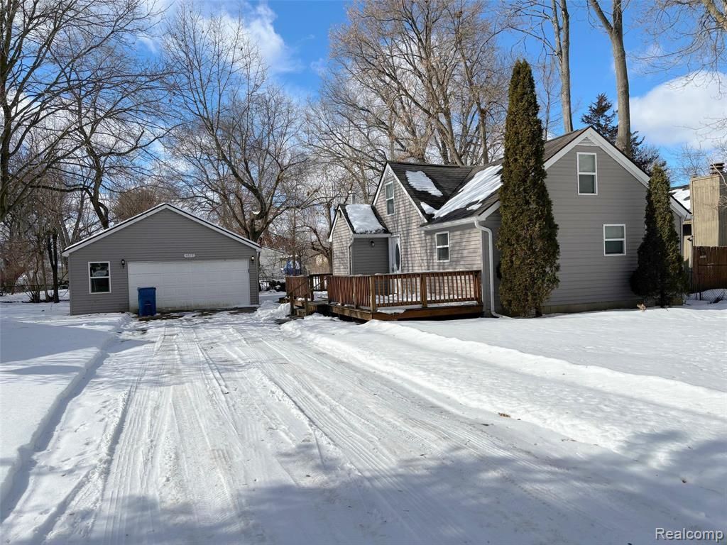 4675 Lakeborn Drive, White Lake Township, MI 48383 Main Photo