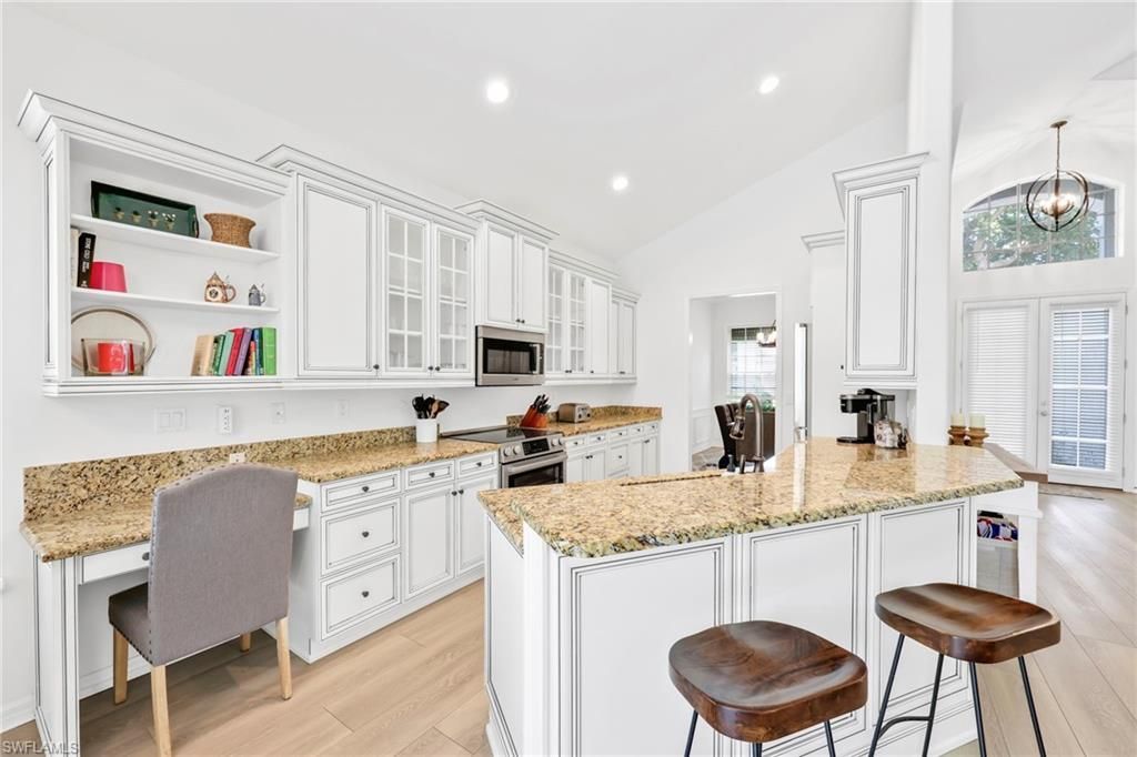 8924 Ventura Way, Naples, FL 34109 Photo