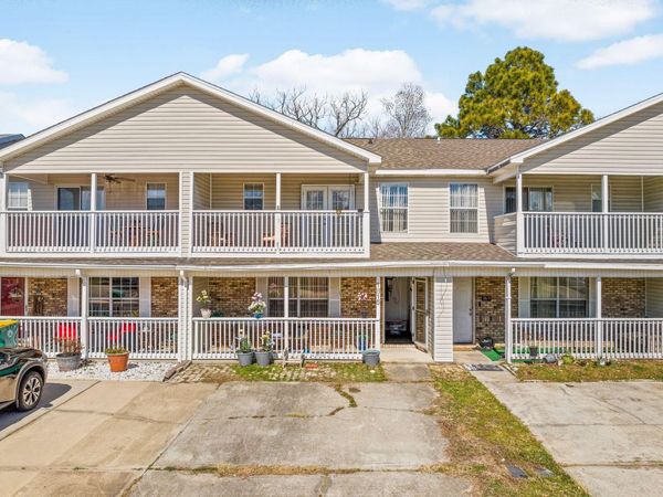 1815 Pointed Leaf Lane, Fort Walton Beach, FL 32547