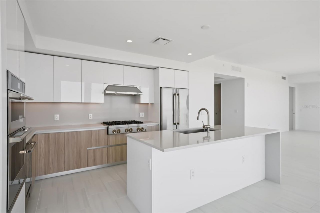 400 Central Avenue, Unit 1601, Saint Petersburg, FL 33701 Photo