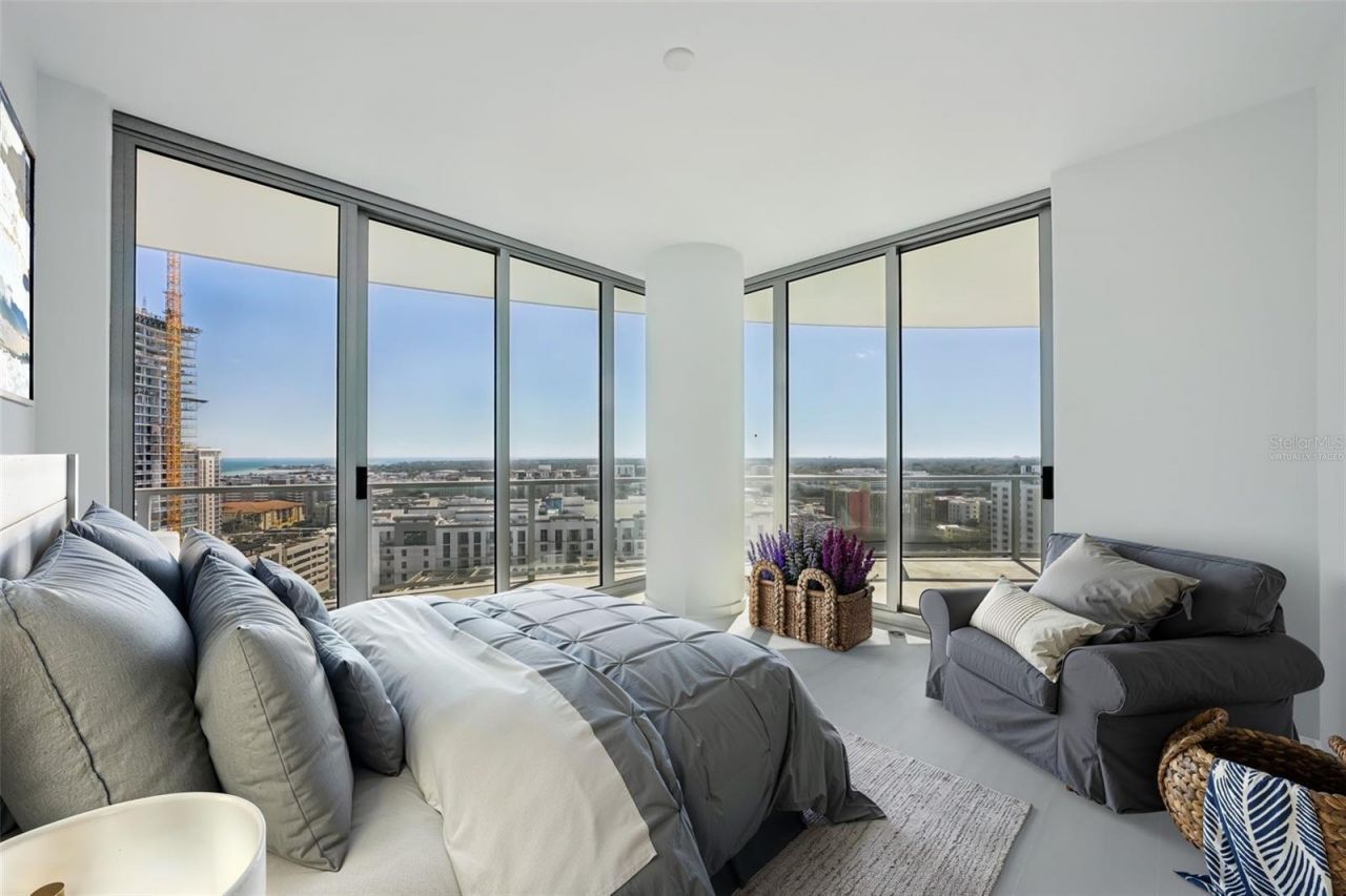 400 Central Avenue, Unit 1601, Saint Petersburg, FL 33701 Photo