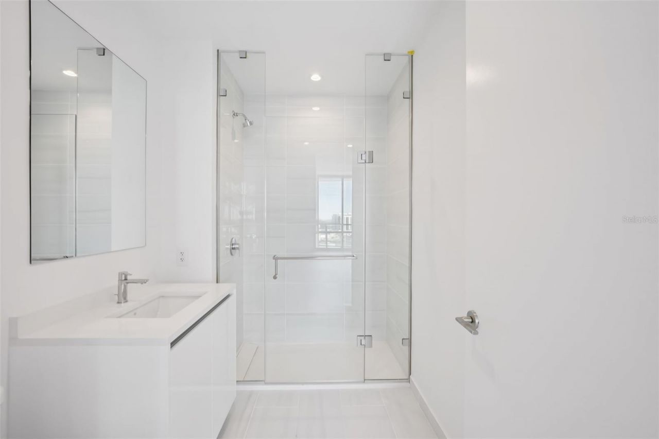 400 Central Avenue, Unit 1601, Saint Petersburg, FL 33701 Photo