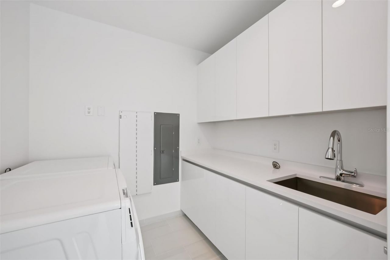 400 Central Avenue, Unit 1601, Saint Petersburg, FL 33701 Photo