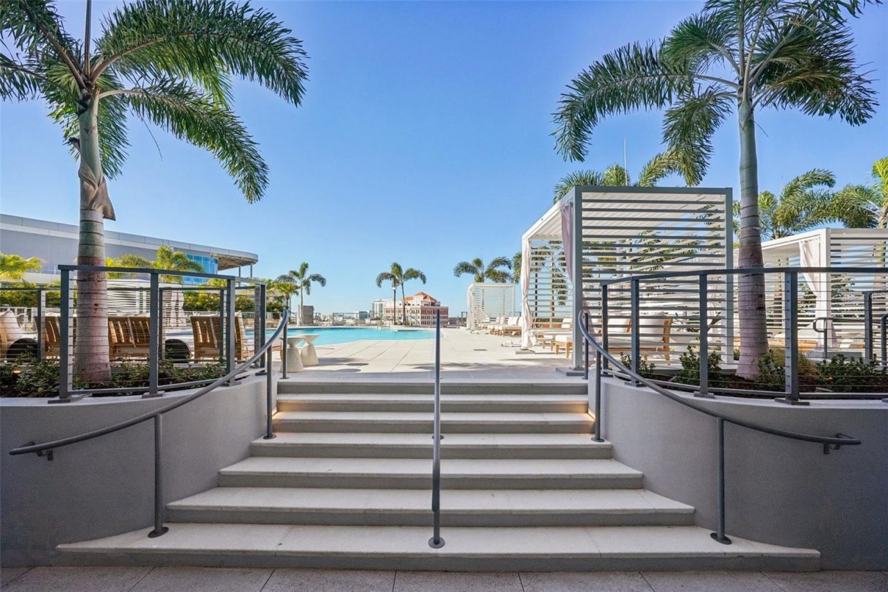 400 Central Avenue, Unit 1601, Saint Petersburg, FL 33701 Photo