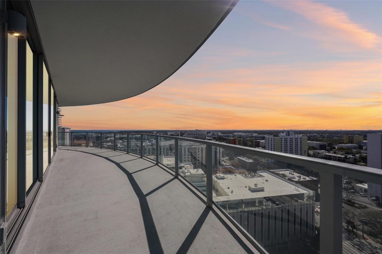 400 Central Avenue, Unit 1601, Saint Petersburg, FL 33701 Photo