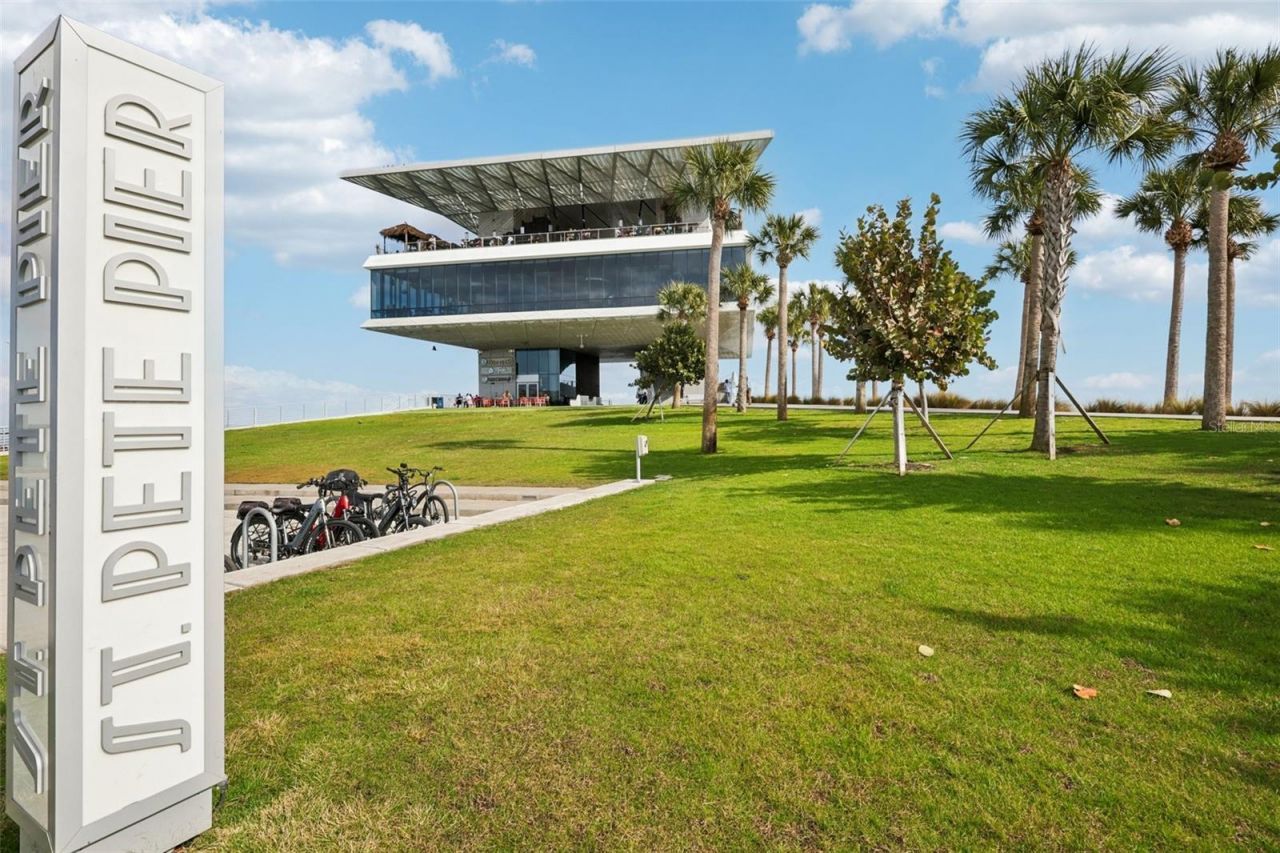 400 Central Avenue, Unit 1601, Saint Petersburg, FL 33701 Photo