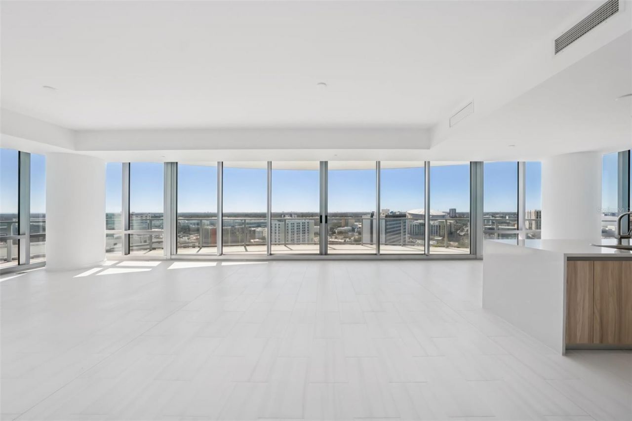 400 Central Avenue, Unit 1601, Saint Petersburg, FL 33701 Photo