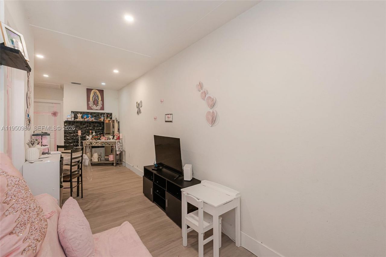 110 NW 58th St, Miami, FL 33127 Photo