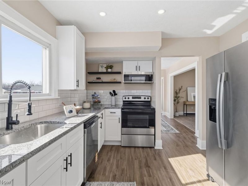 3315 Charles Street, Cuyahoga Falls, OH 44221 Photo 3