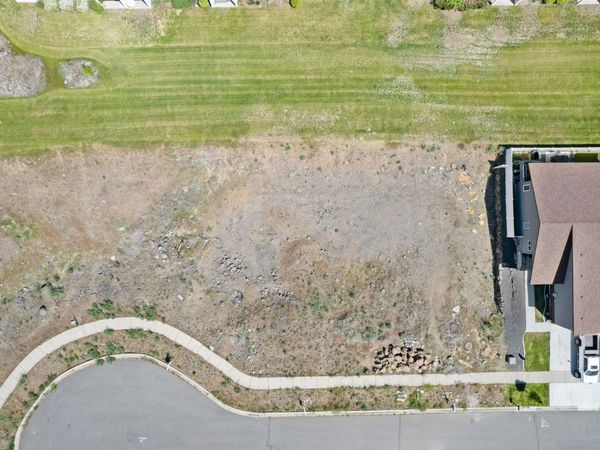 13610 W 8th Ct, Airway Heights, WA 99001