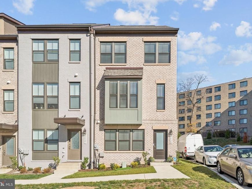 6025 Soho Way, Hyattsville, MD 20782 Main Photo