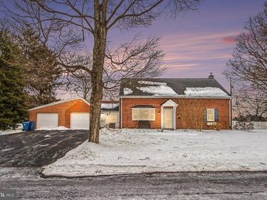 123 FLORENCE DRIVE, HARRISBURG, PA 17112