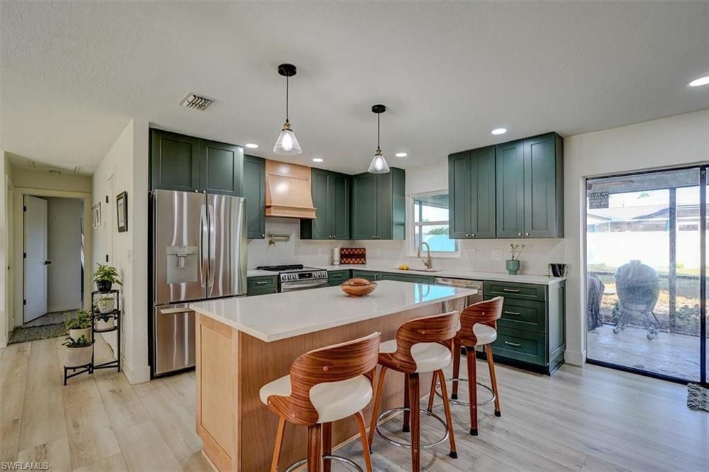 305 SE 14th Ter, Cape Coral, FL 33990 Photo