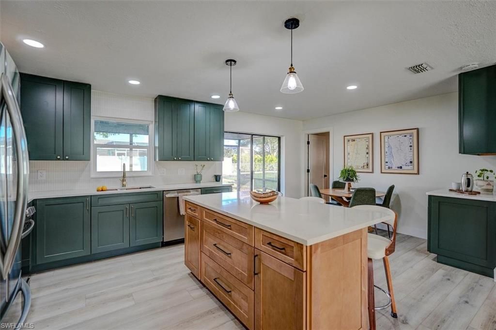 305 SE 14th Ter, Cape Coral, FL 33990 Photo