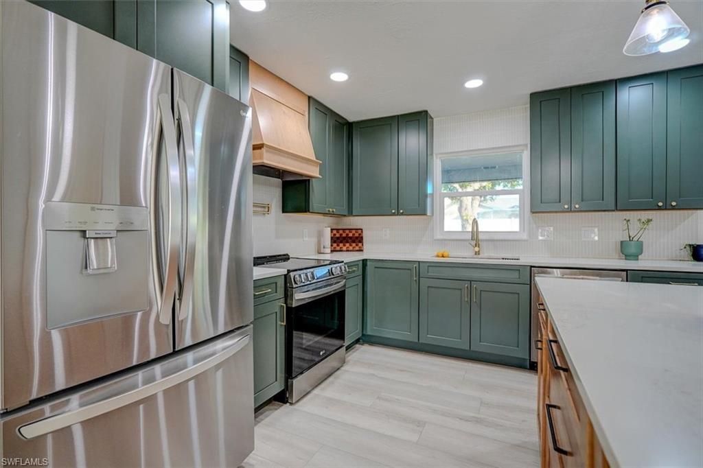 305 SE 14th Ter , Cape Coral, FL 33990 Photo