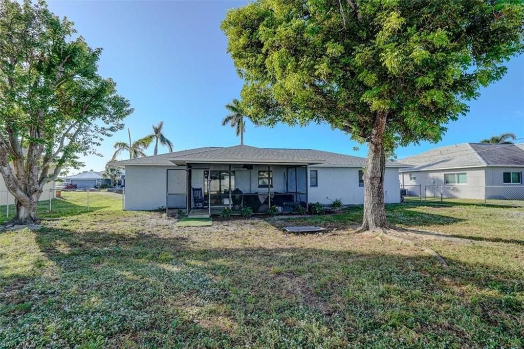 305 SE 14th Ter , Cape Coral, FL 33990 Photo