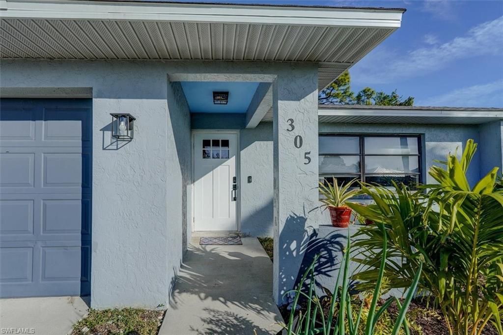 305 SE 14th Ter, Cape Coral, FL 33990 Photo