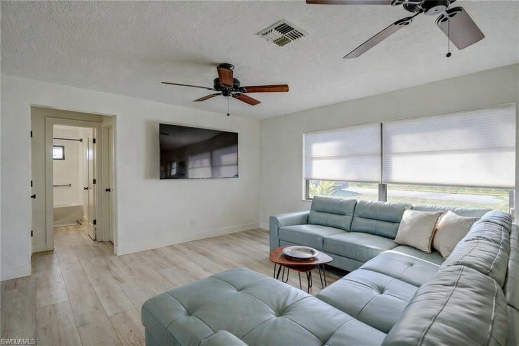 305 SE 14th Ter , Cape Coral, FL 33990 Photo