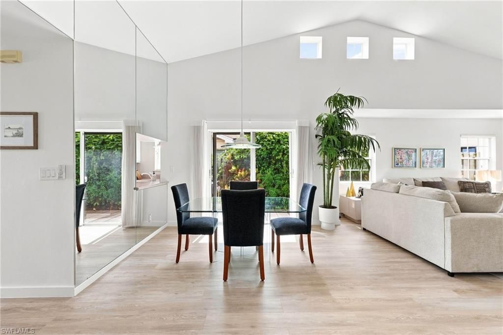 2608 Sailors Way, Unit 122, Naples, FL 34109 Photo