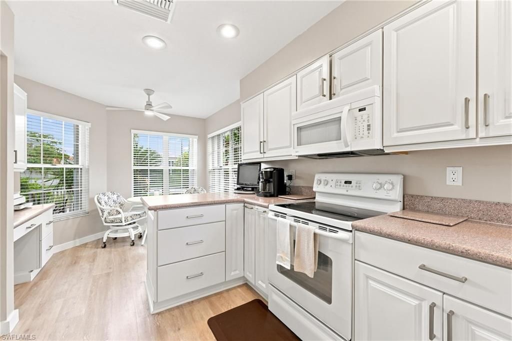 2608 Sailors Way, Unit 122, Naples, FL 34109 Photo