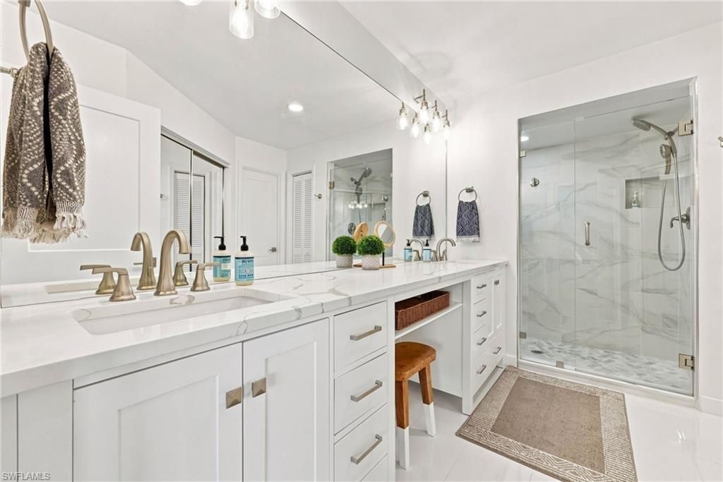 2608 Sailors Way, Unit 122, Naples, FL 34109 Photo