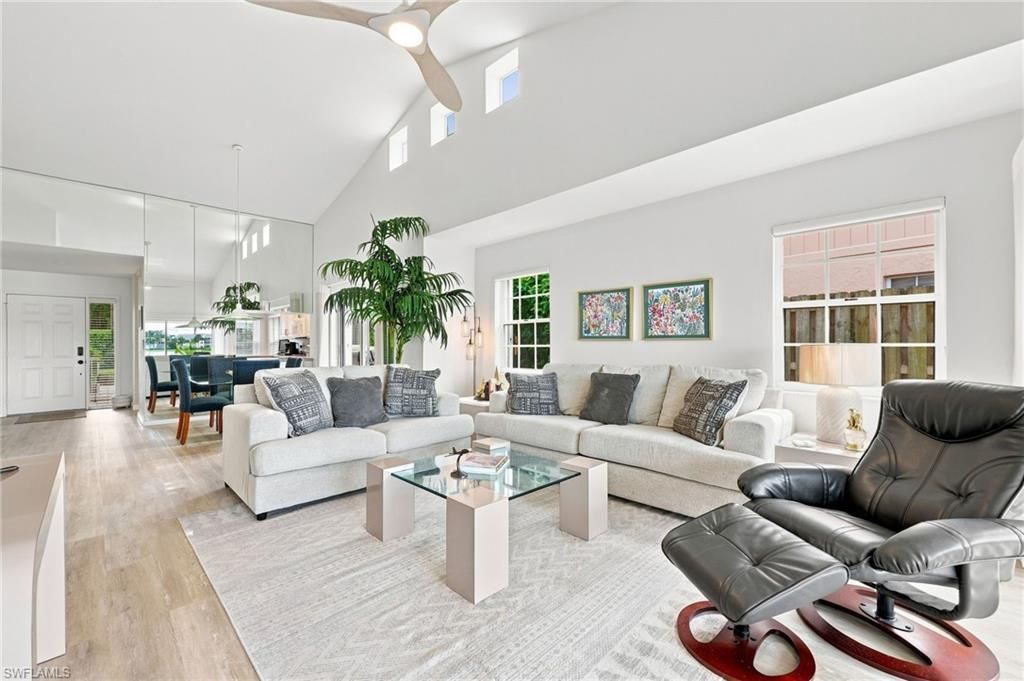 2608 Sailors Way, Unit 122, Naples, FL 34109 Photo