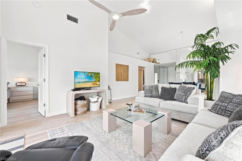 2608 Sailors Way, Unit 122, Naples, FL 34109 Photo